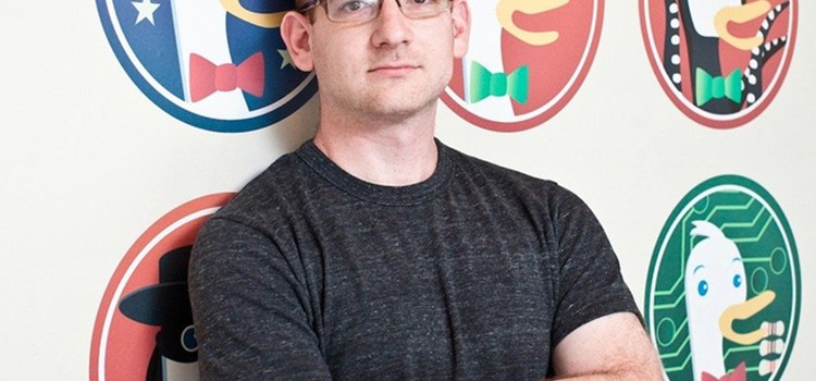 Công ty lạ hoắc này đang cho đi hàng trăm nghìn USD để cạnh tranh với Google